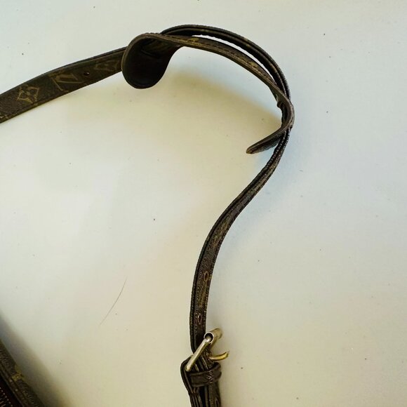 VINTAGE LOUIS VUITTON AMAZONE MONOGRAM CANVAS MESSENGER SHOULDER BAG - Picture 12 of 16